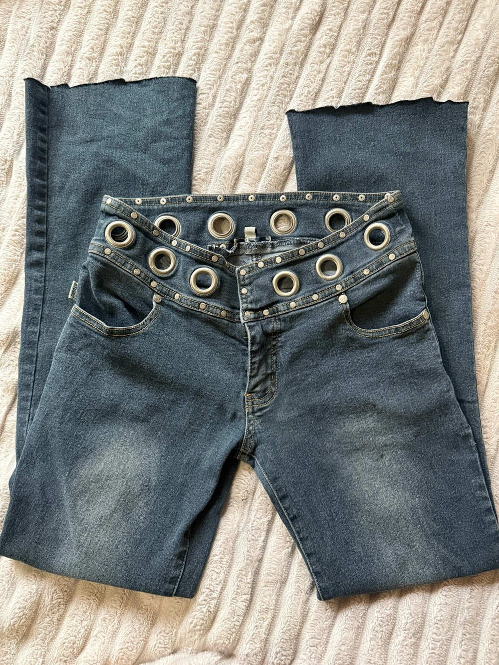 Dark Wash Women’s Jeans with Grommet Waist Detail